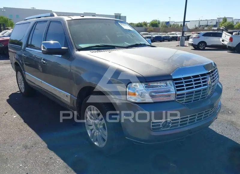 2013 Lincoln NAVIGATOR фото
