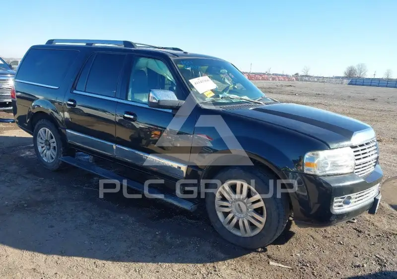 2013 Lincoln NAVIGATOR фото