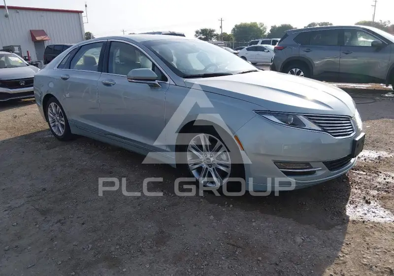 2013 Lincoln MKZ photo