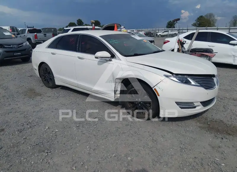 2013 Lincoln MKZ photo
