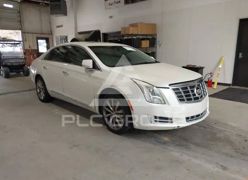 2013 Cadillac XTS photo