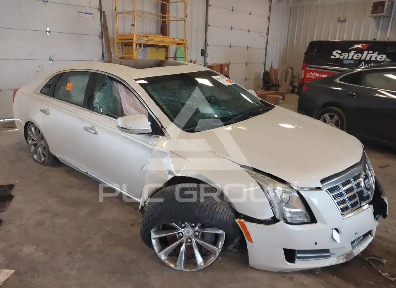 2013 Cadillac XTS photo