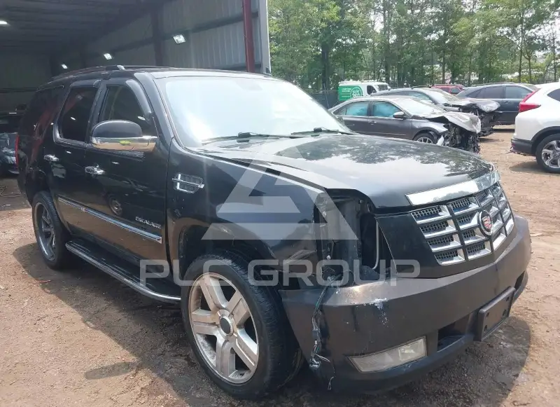 2013 Cadillac ESCALADE photo