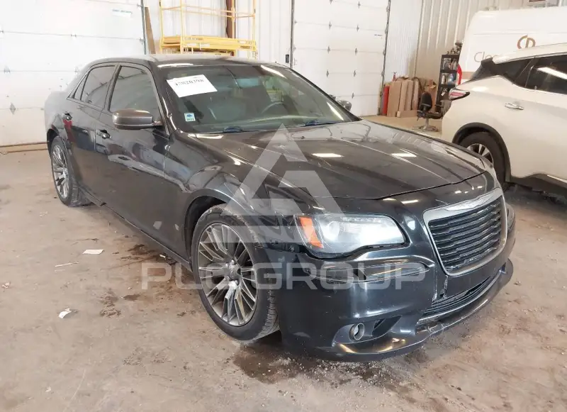 2013 Chrysler 300 фото