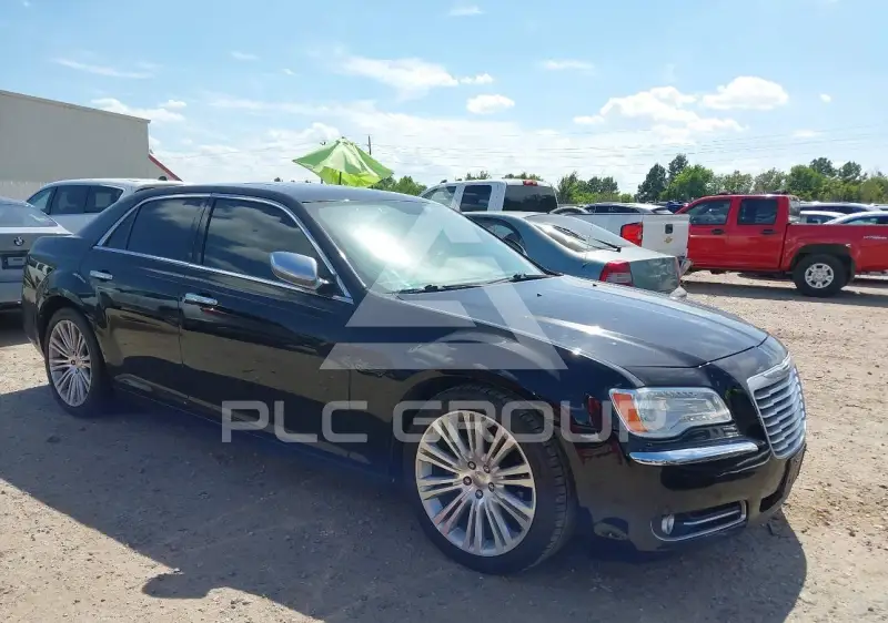2013 Chrysler 300 фото