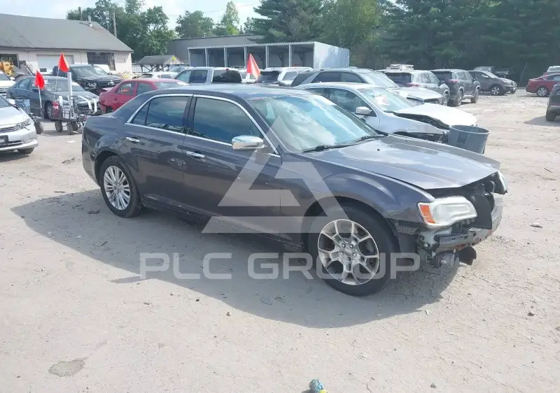 2013 Chrysler 300 фото