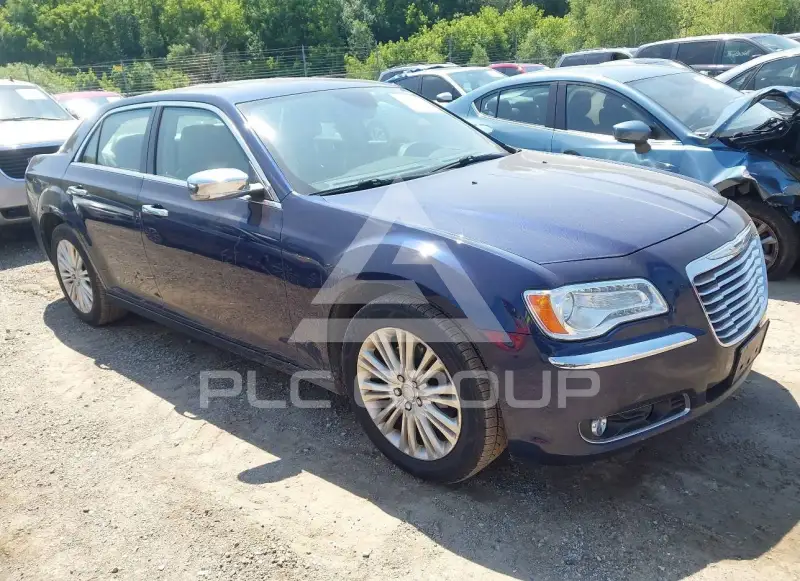 2013 Chrysler 300 photo