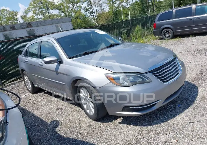 2013 Chrysler 200 фото