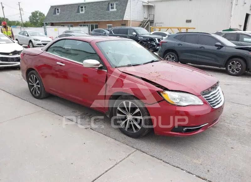 2013 Chrysler 200 фото