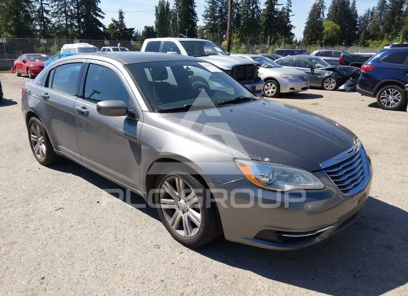 2013 Chrysler 200 фото