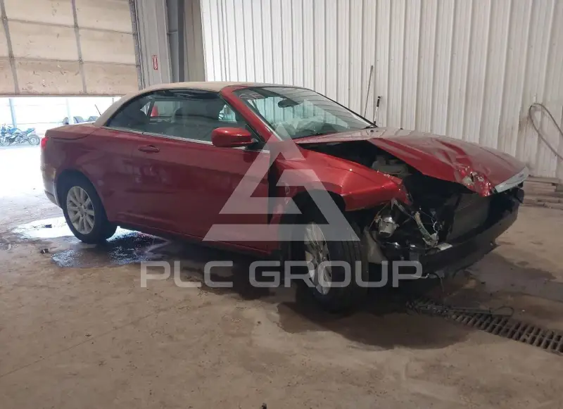 2013 Chrysler 200 photo