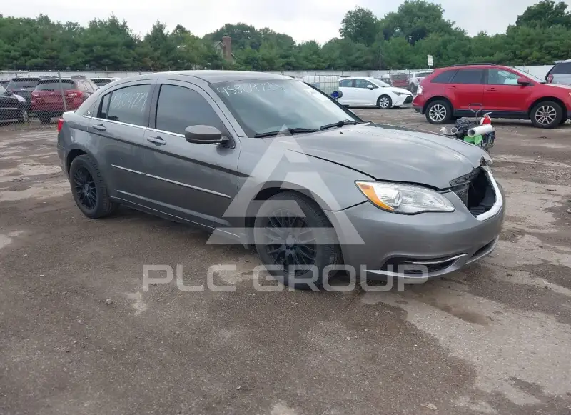 2013 Chrysler 200 photo