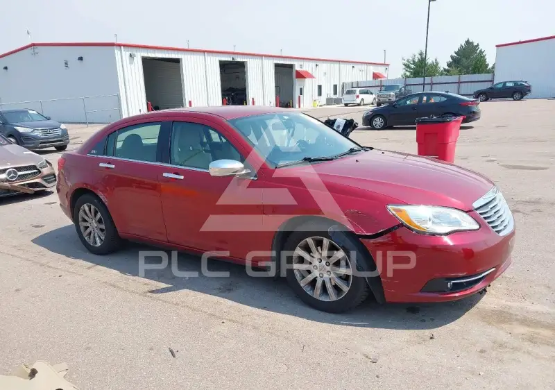 2013 Chrysler 200 фото