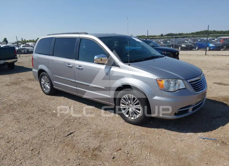 2013 Chrysler TOWN & COUNTRY фото