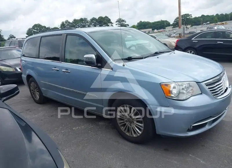 2013 Chrysler TOWN & COUNTRY фото