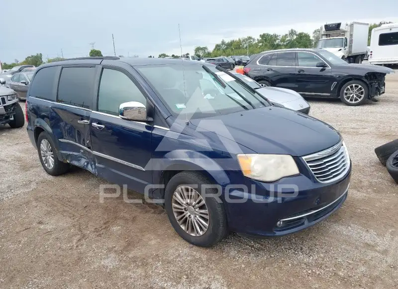 2013 Chrysler TOWN & COUNTRY photo