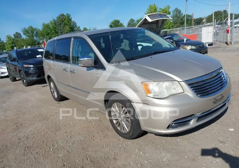 2013 Chrysler TOWN & COUNTRY photo
