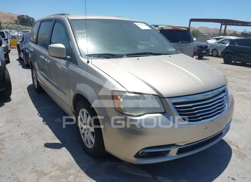 2013 Chrysler TOWN & COUNTRY photo