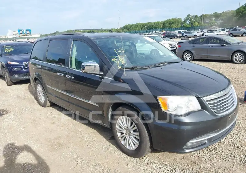 2013 Chrysler TOWN & COUNTRY фото