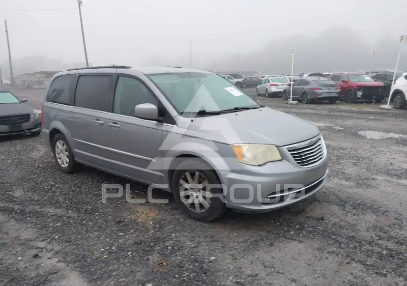 2013 Chrysler TOWN & COUNTRY photo