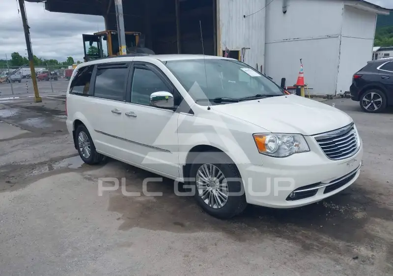 2013 Chrysler TOWN & COUNTRY фото