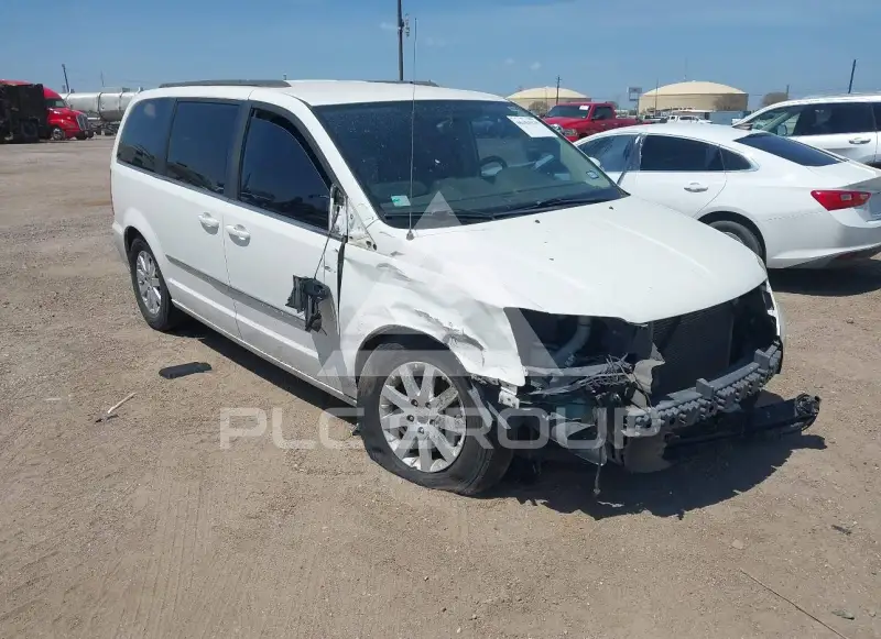 2013 Chrysler TOWN & COUNTRY photo