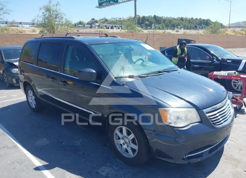 2013 Chrysler TOWN & COUNTRY фото