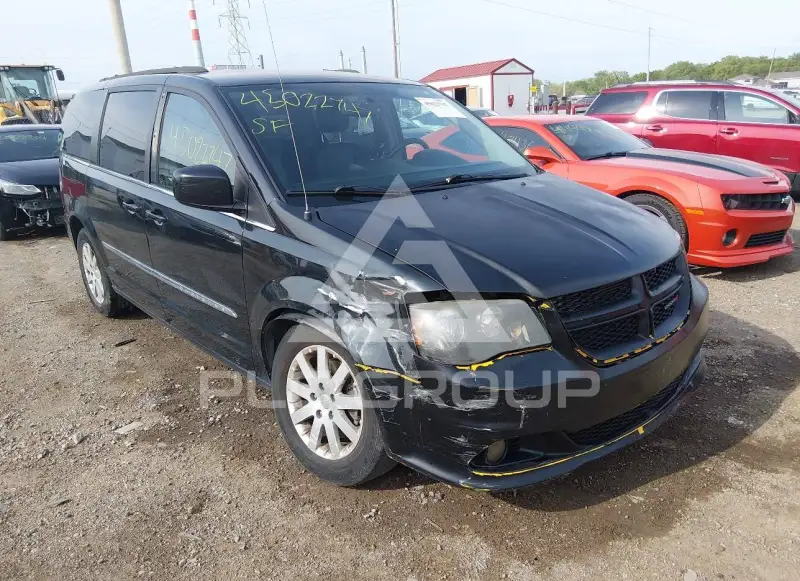 2013 Chrysler TOWN & COUNTRY photo