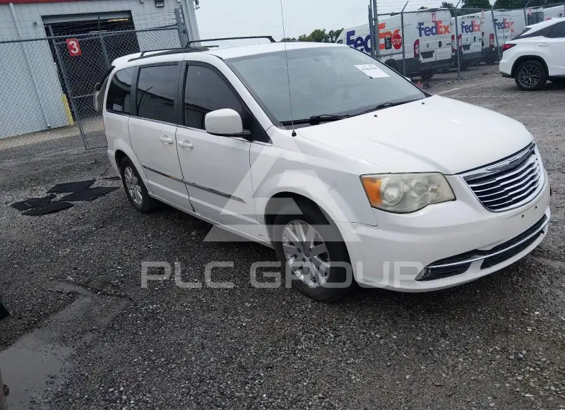 2013 Chrysler TOWN & COUNTRY photo