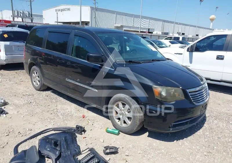 2013 Chrysler TOWN & COUNTRY фото