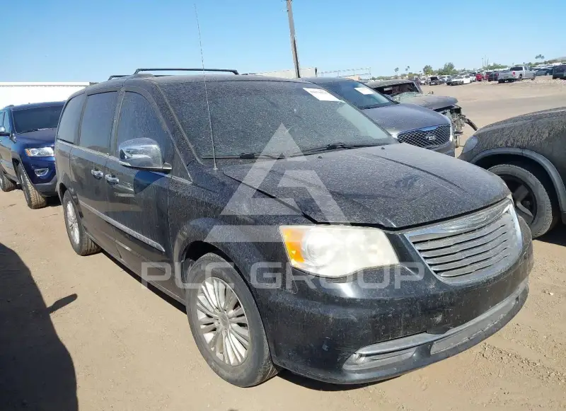 2013 Chrysler TOWN & COUNTRY фото