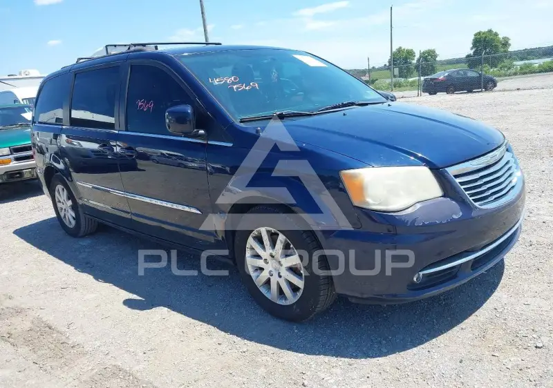 2013 Chrysler TOWN & COUNTRY photo