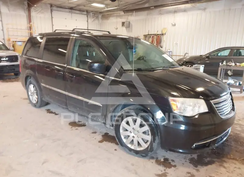 2013 Chrysler TOWN & COUNTRY фото