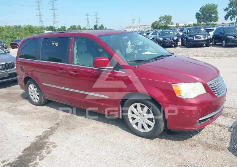 2013 Chrysler TOWN & COUNTRY photo