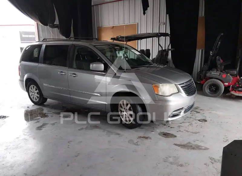 2013 Chrysler TOWN & COUNTRY фото
