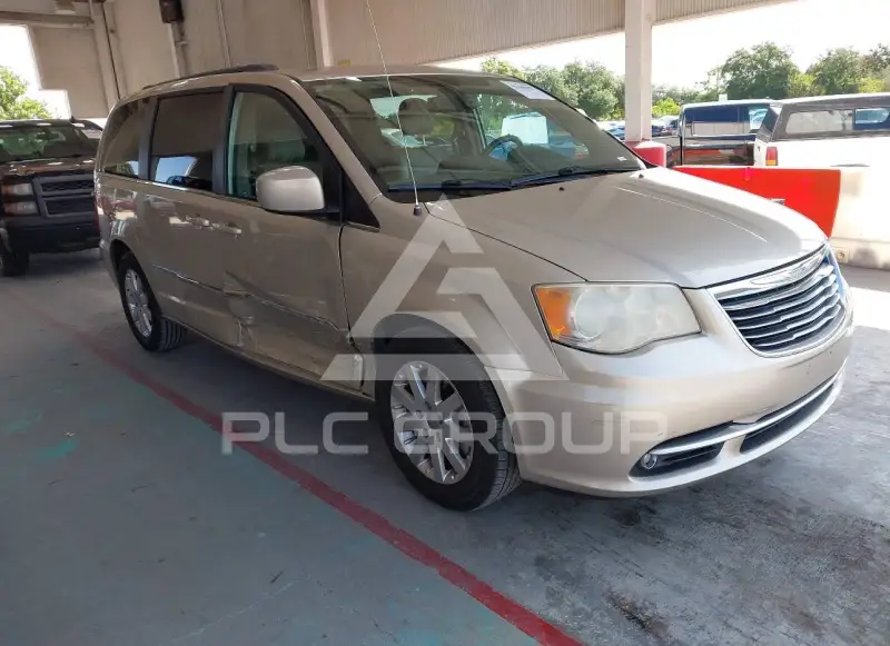 2013 Chrysler TOWN & COUNTRY photo