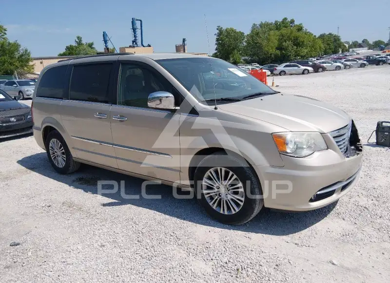 2013 Chrysler TOWN & COUNTRY photo