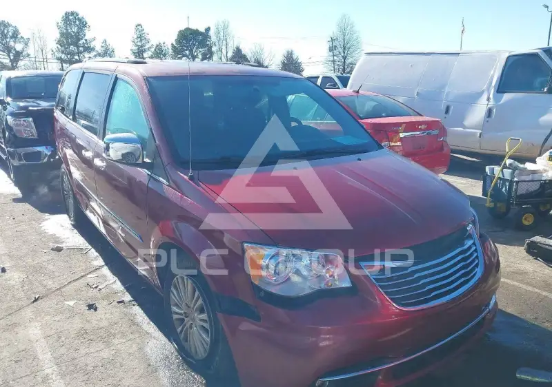 2013 Chrysler TOWN & COUNTRY фото