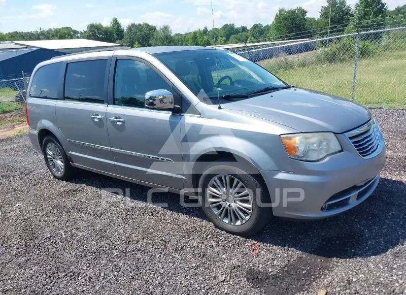 2013 Chrysler TOWN & COUNTRY photo