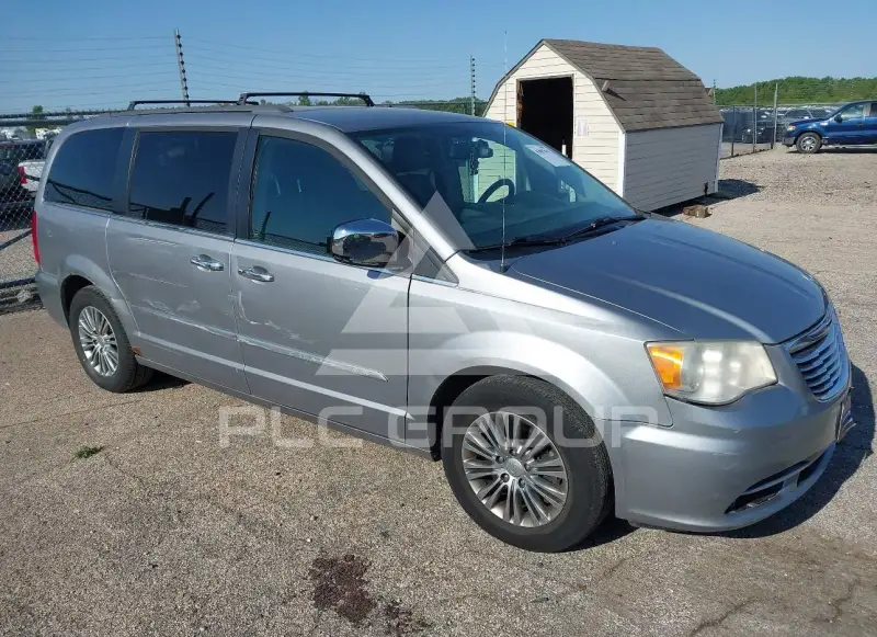 2013 Chrysler TOWN & COUNTRY фото