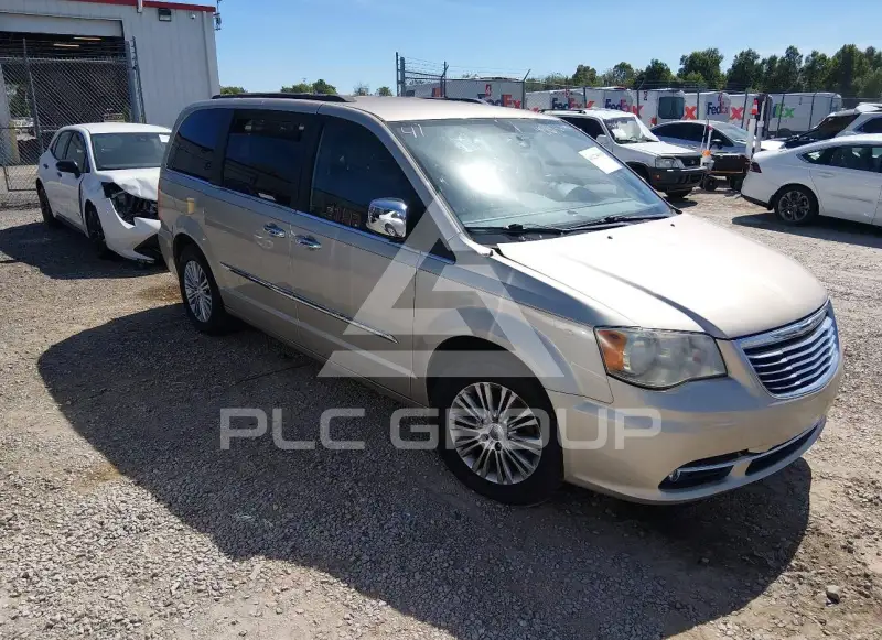 2013 Chrysler TOWN & COUNTRY фото
