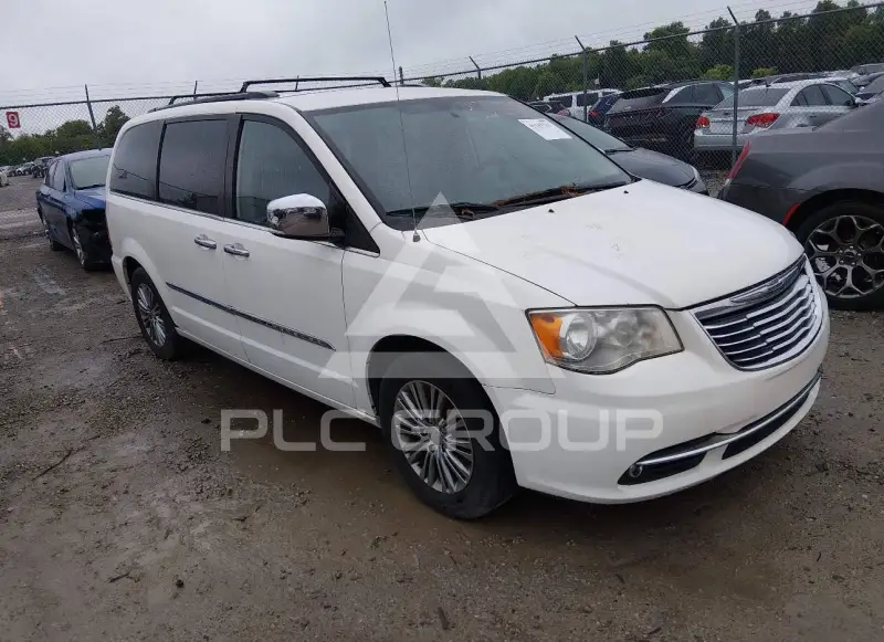 2013 Chrysler TOWN & COUNTRY photo