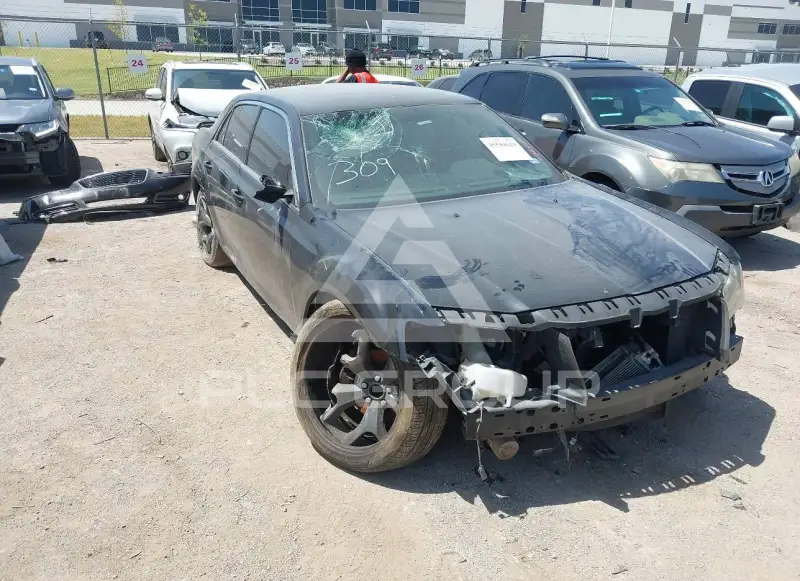 2013 Chrysler 300 photo