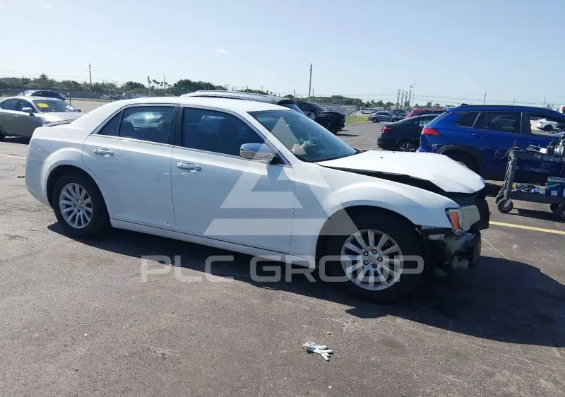 2013 Chrysler 300 photo