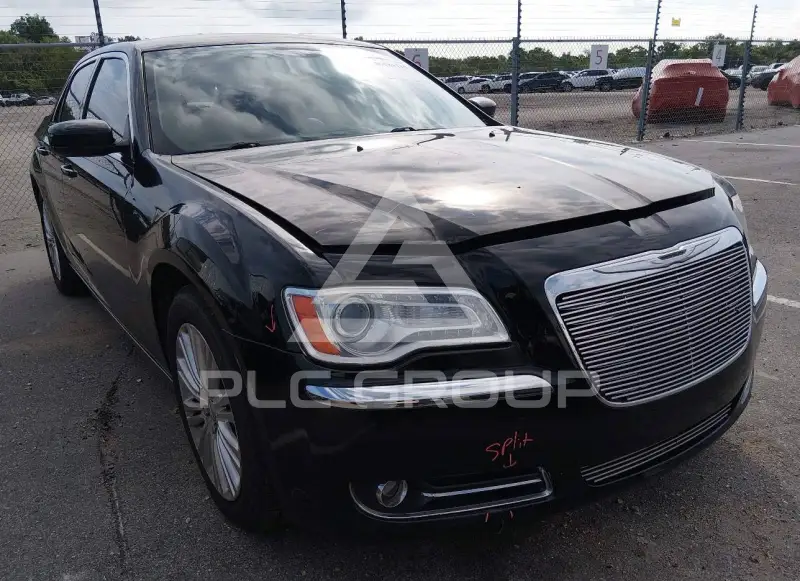 2013 Chrysler 300 photo
