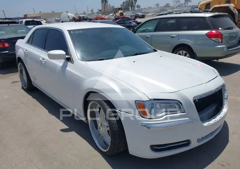 2013 Chrysler 300 фото