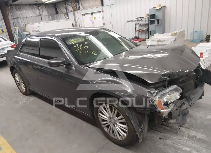 2013 Chrysler 300 фото