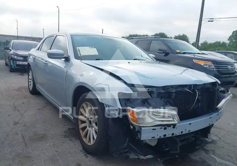 2013 Chrysler 300 фото