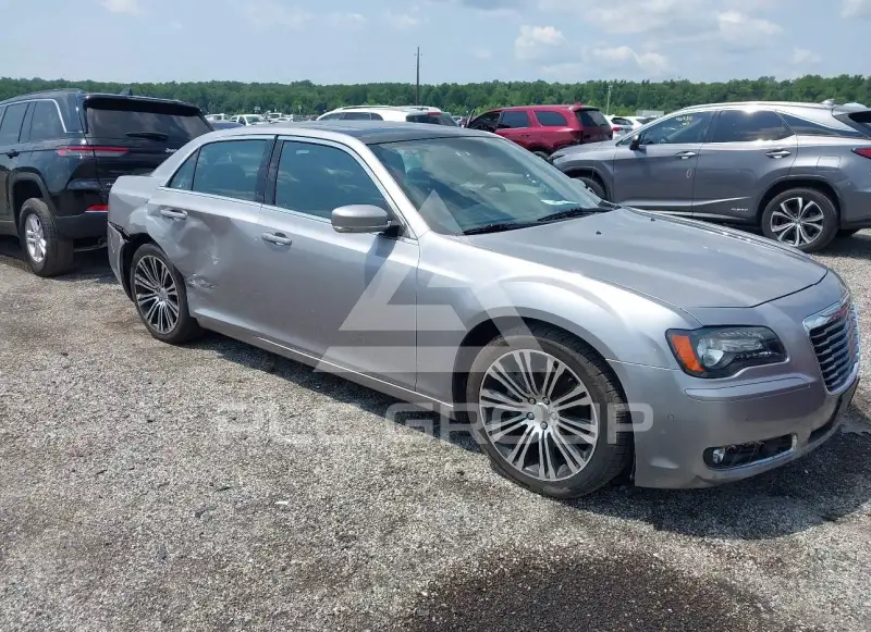 2013 Chrysler 300 фото