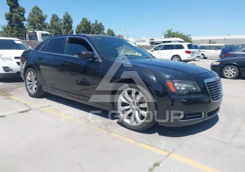 2013 Chrysler 300 фото